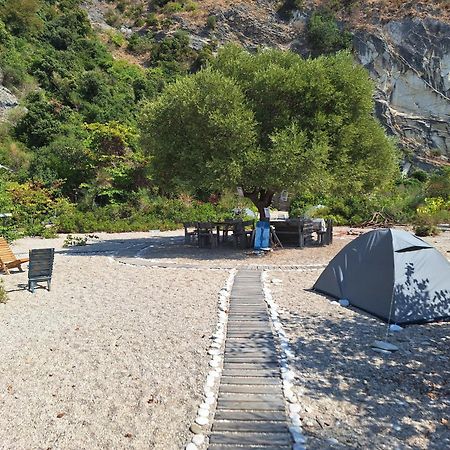 Lost Paradise Eco Camping Himare Buitenkant foto