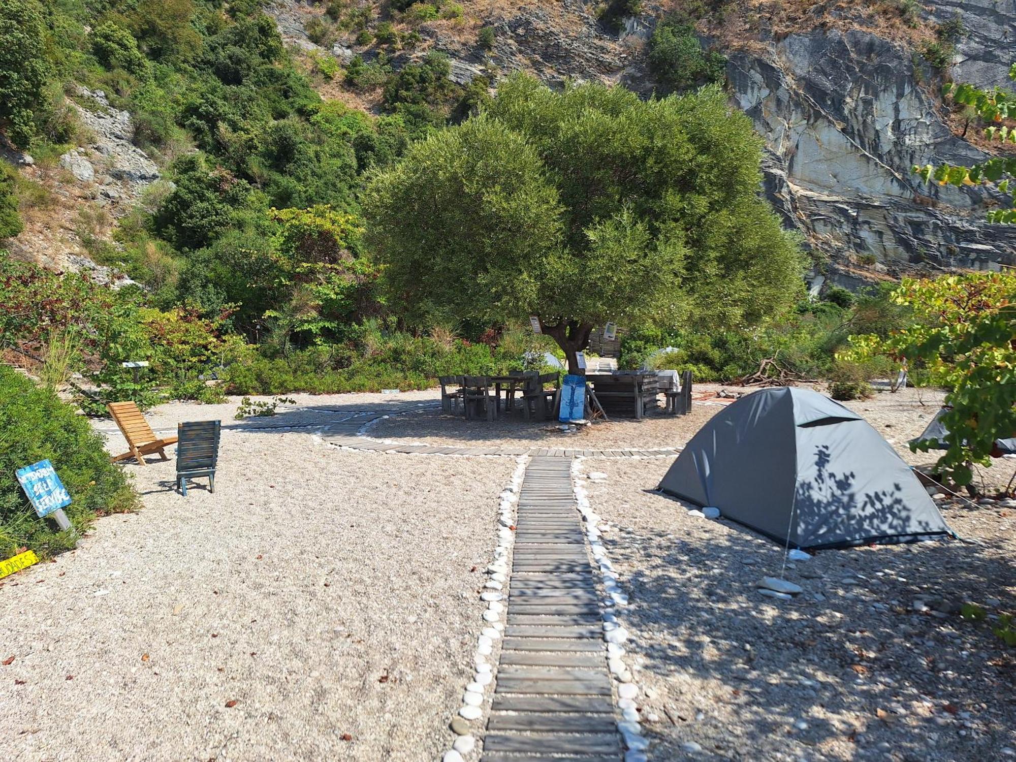 Lost Paradise Eco Camping Himare Buitenkant foto
