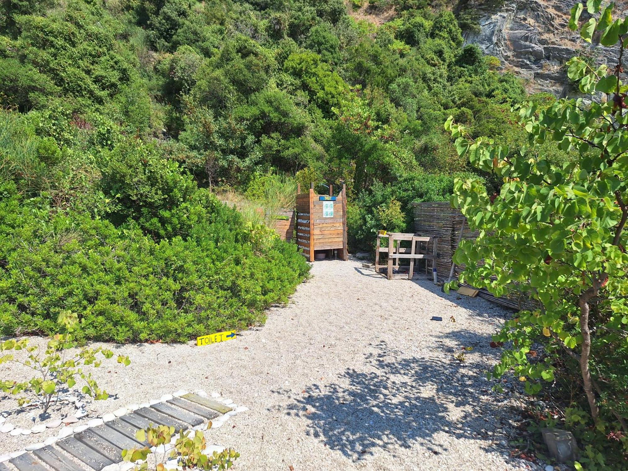 Lost Paradise Eco Camping Himare Buitenkant foto